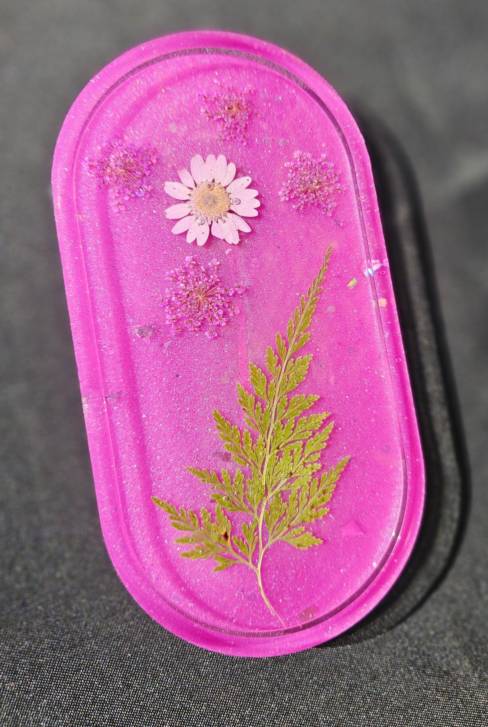 Resin Flower & Glitter Oval Tray, Magenta - Image 4